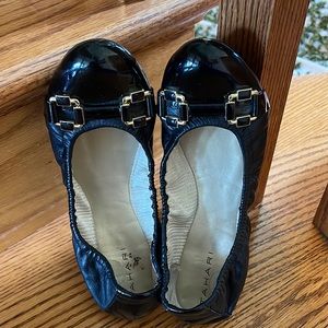 Tahari ballerina black shoes
